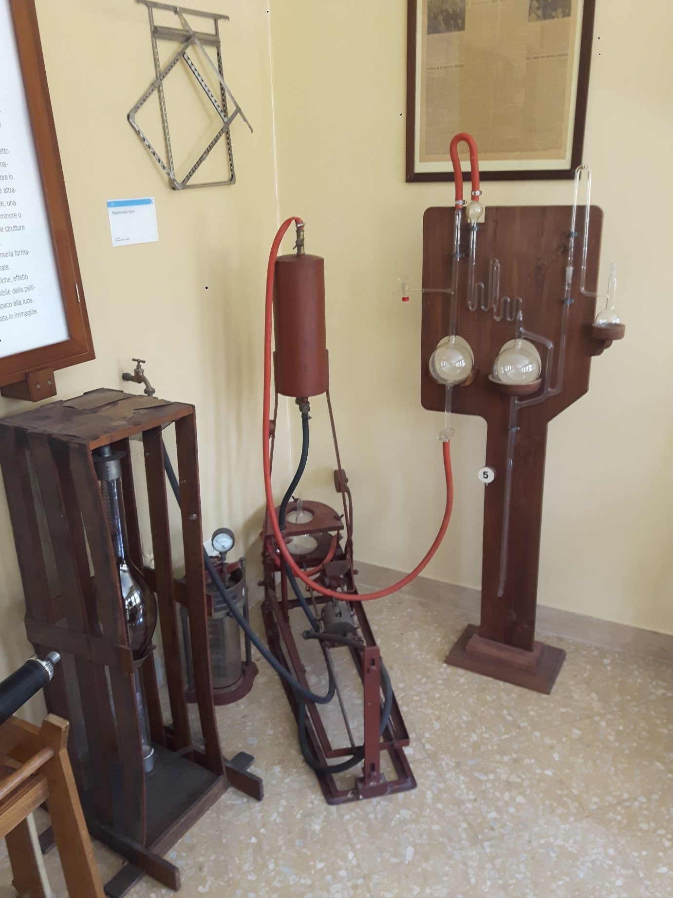 Museo%20della%20Radiologia%2C%20Palermo%20-%2010.jpg